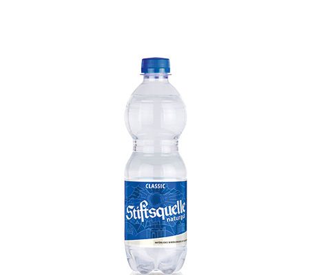 Natürliches natriumarmes Mineralwasser
